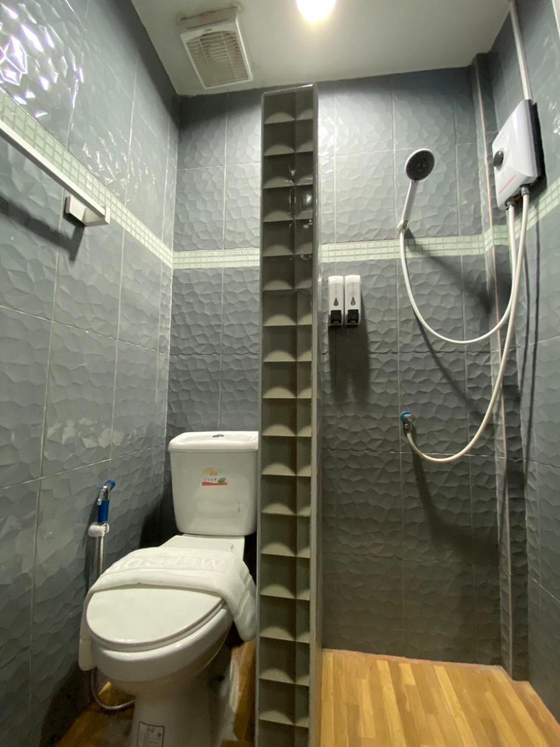 S1 City Hotel Бурирам Экстерьер фото