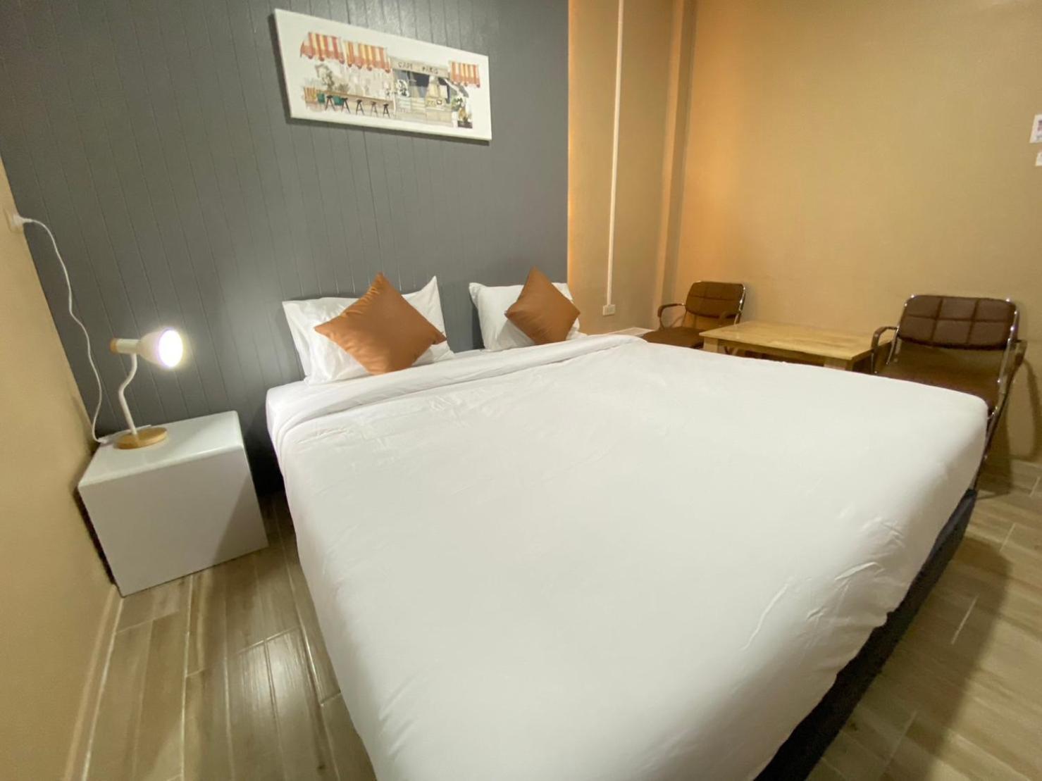 S1 City Hotel Бурирам Экстерьер фото