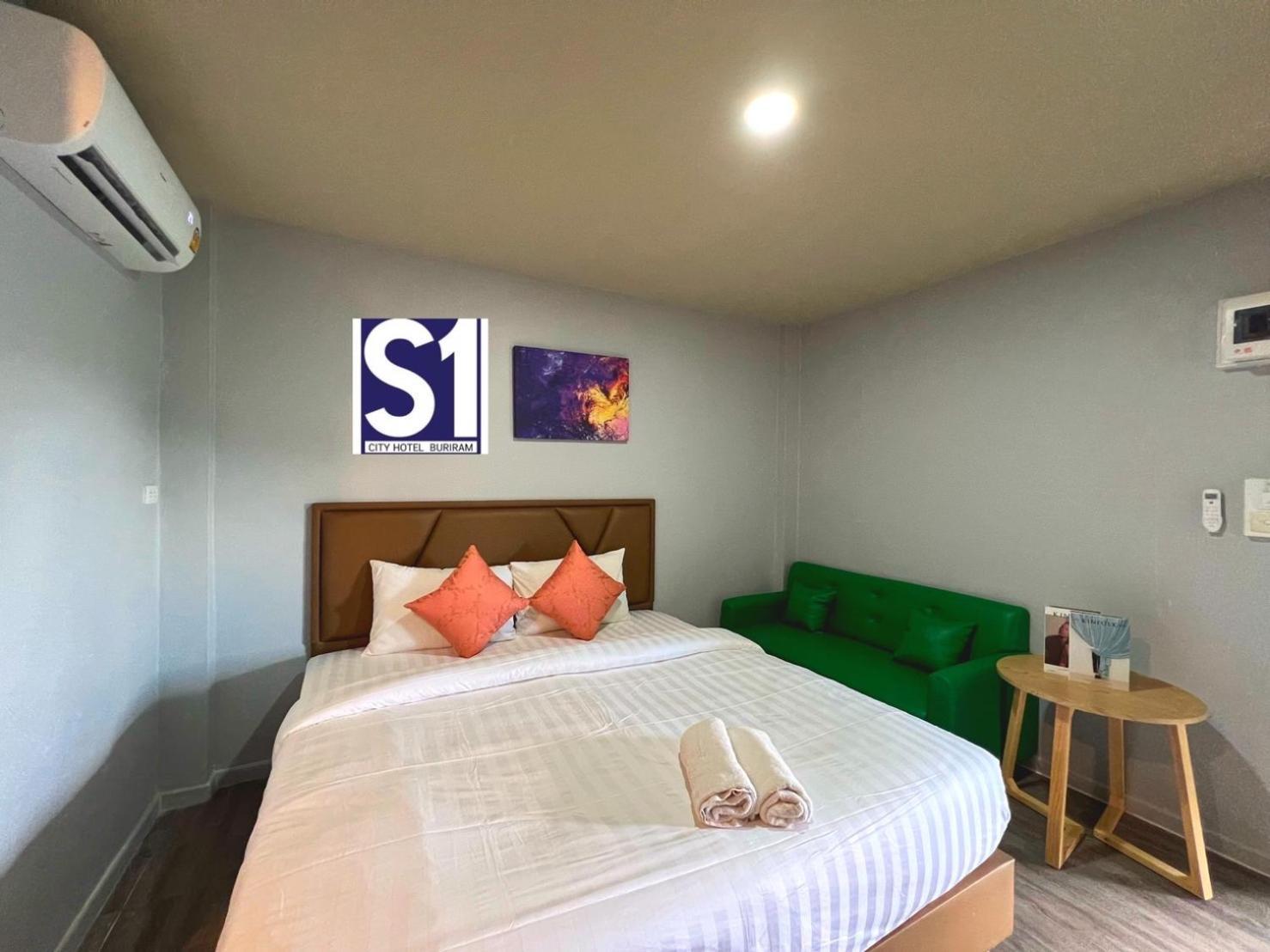 S1 City Hotel Бурирам Экстерьер фото