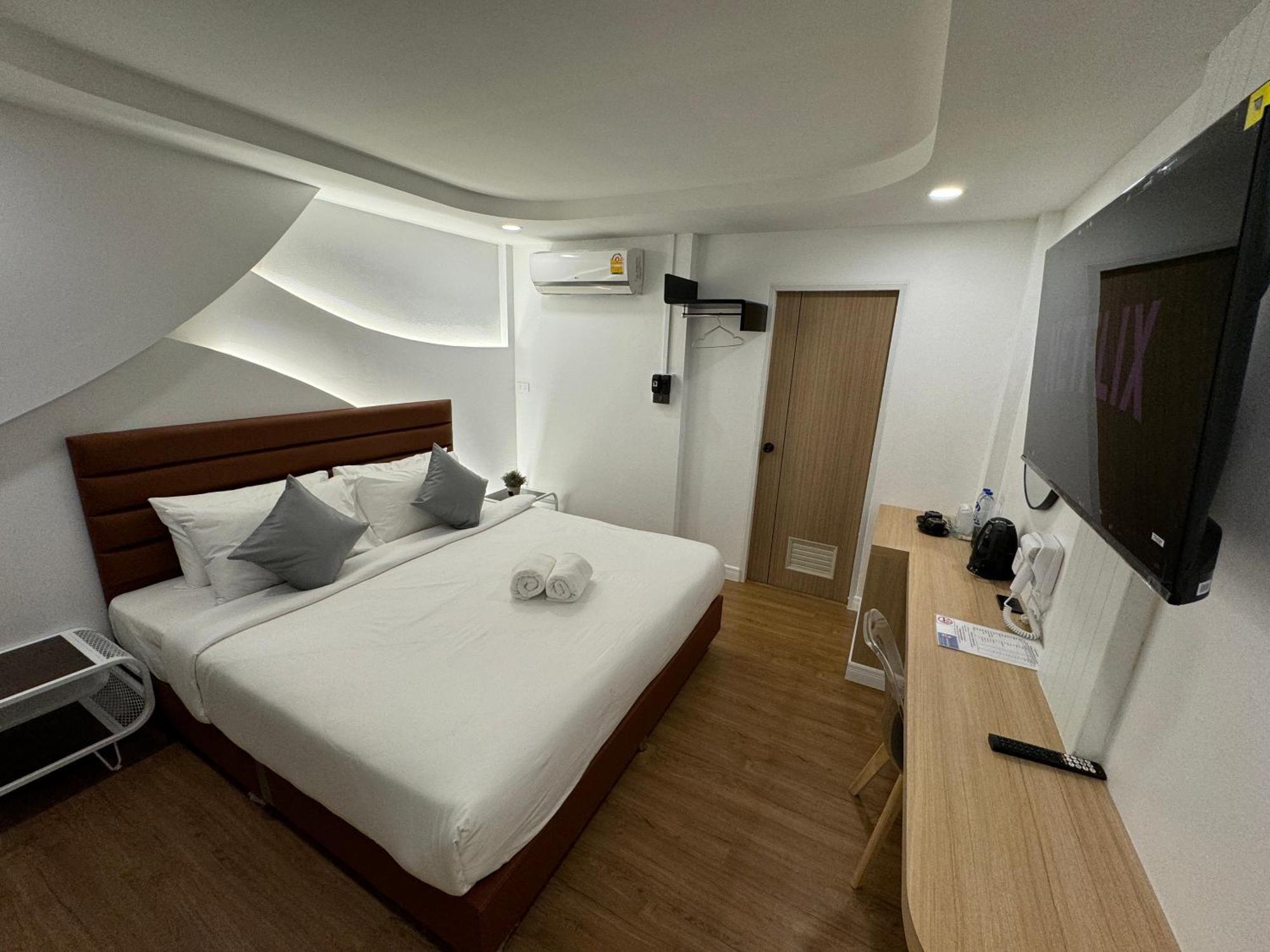 S1 City Hotel Бурирам Экстерьер фото