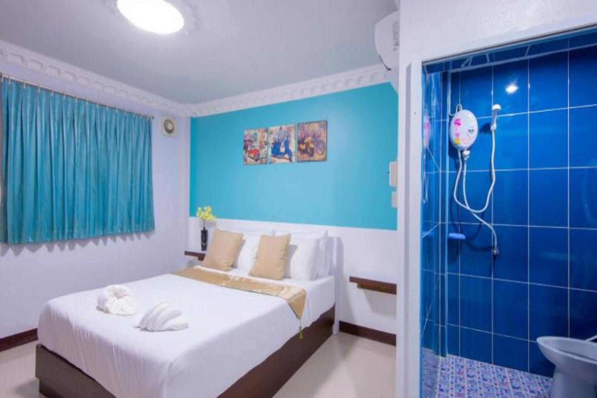 S1 City Hotel Бурирам Экстерьер фото